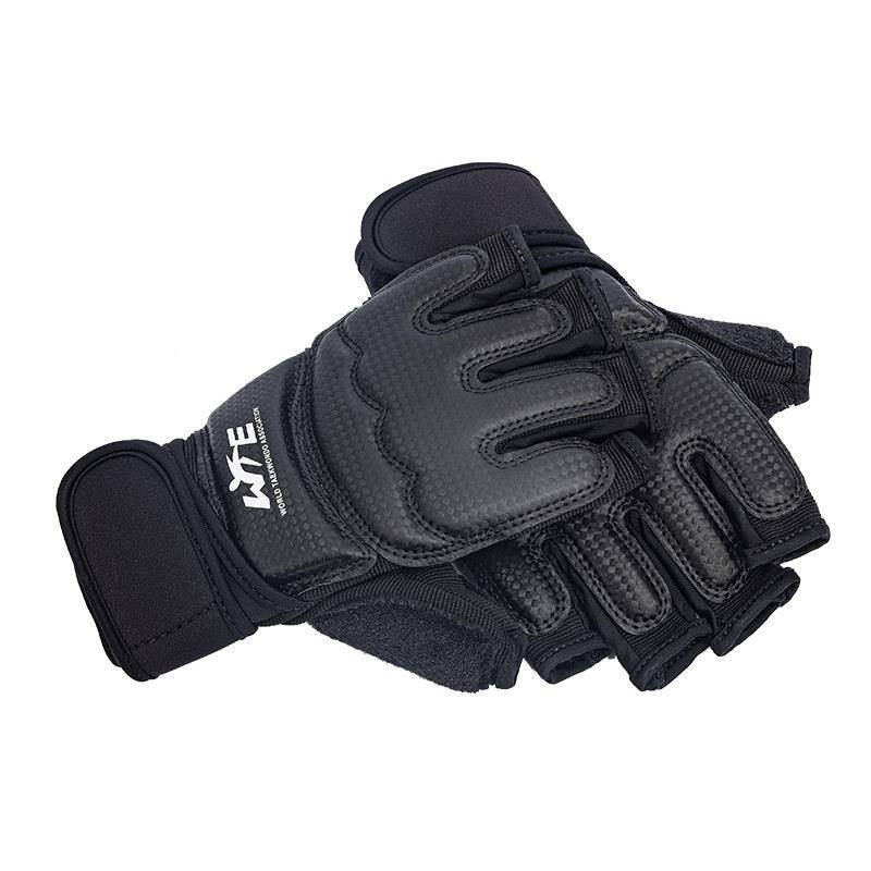 TAEKWONDO PROTECTOR BLACK &, L-^